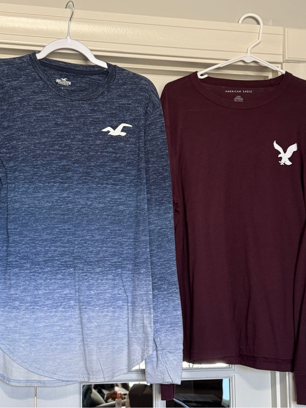 American Eagle Outfitters Long Sleeve Tee - Navy Ombre & Burgundy